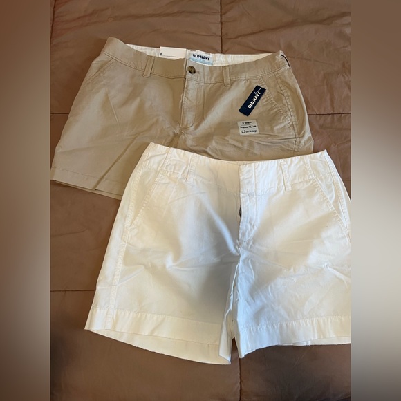 Shorts - Picture 2 of 3